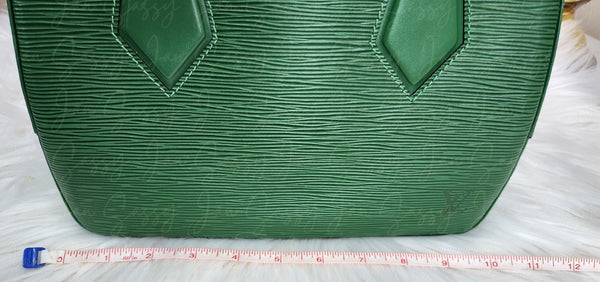 Preloved Vintage LV Epi Pont Neuf in Green Color