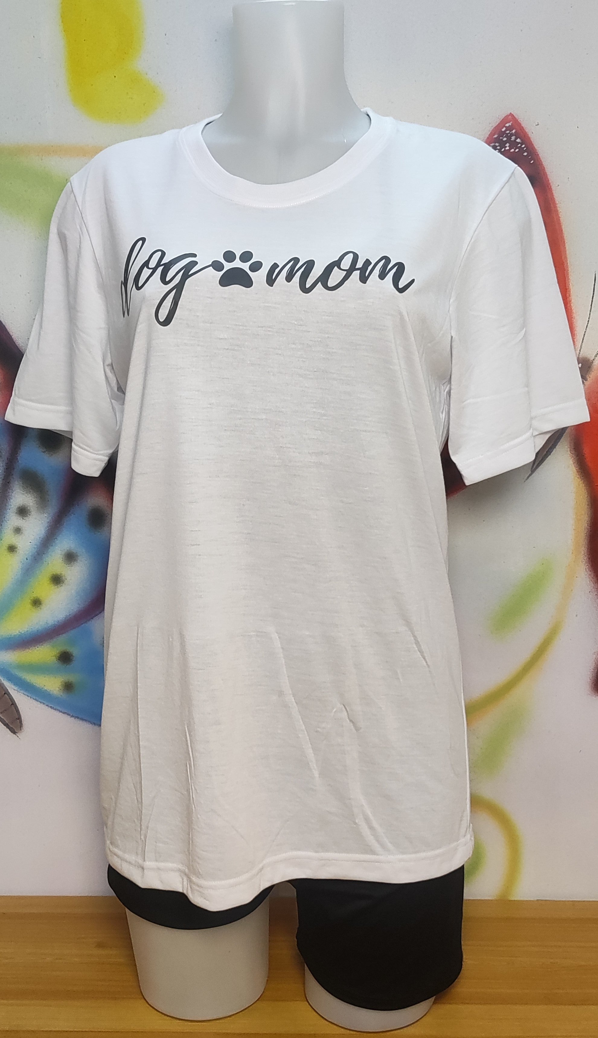 Dog Mom Graphic Cotton Tee (Medium)
