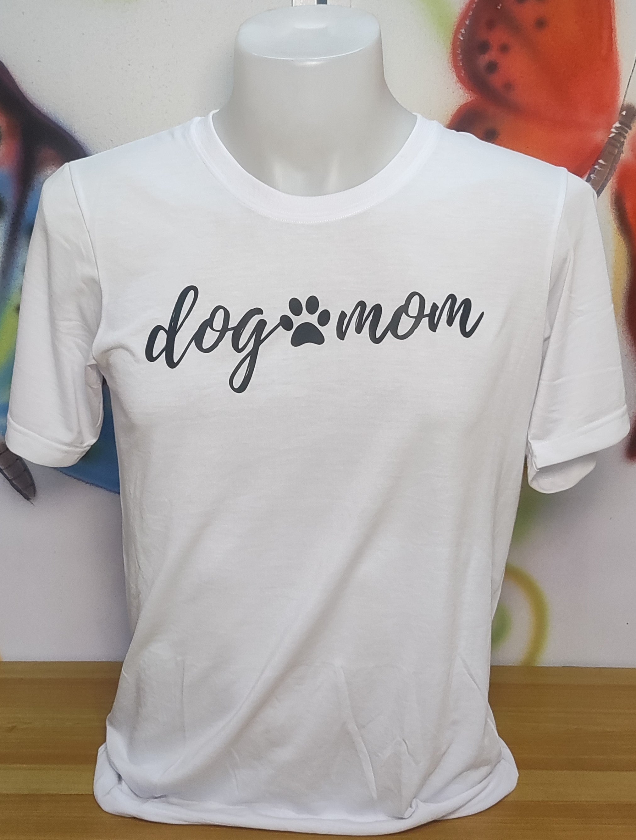 Dog Mom Graphic Cotton Tee (Medium)