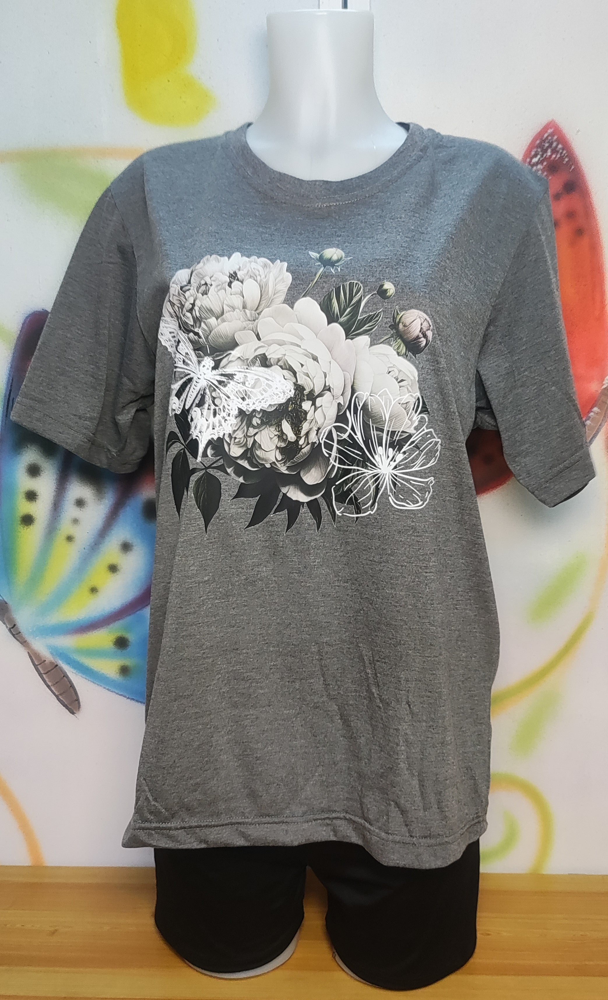 Flowers and a Butterfly Graphic Cotton Tee (Large)