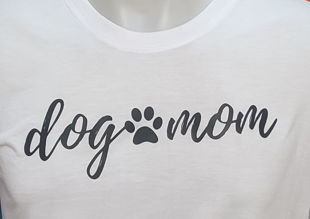 Dog Mom Graphic Cotton Tee (Medium)