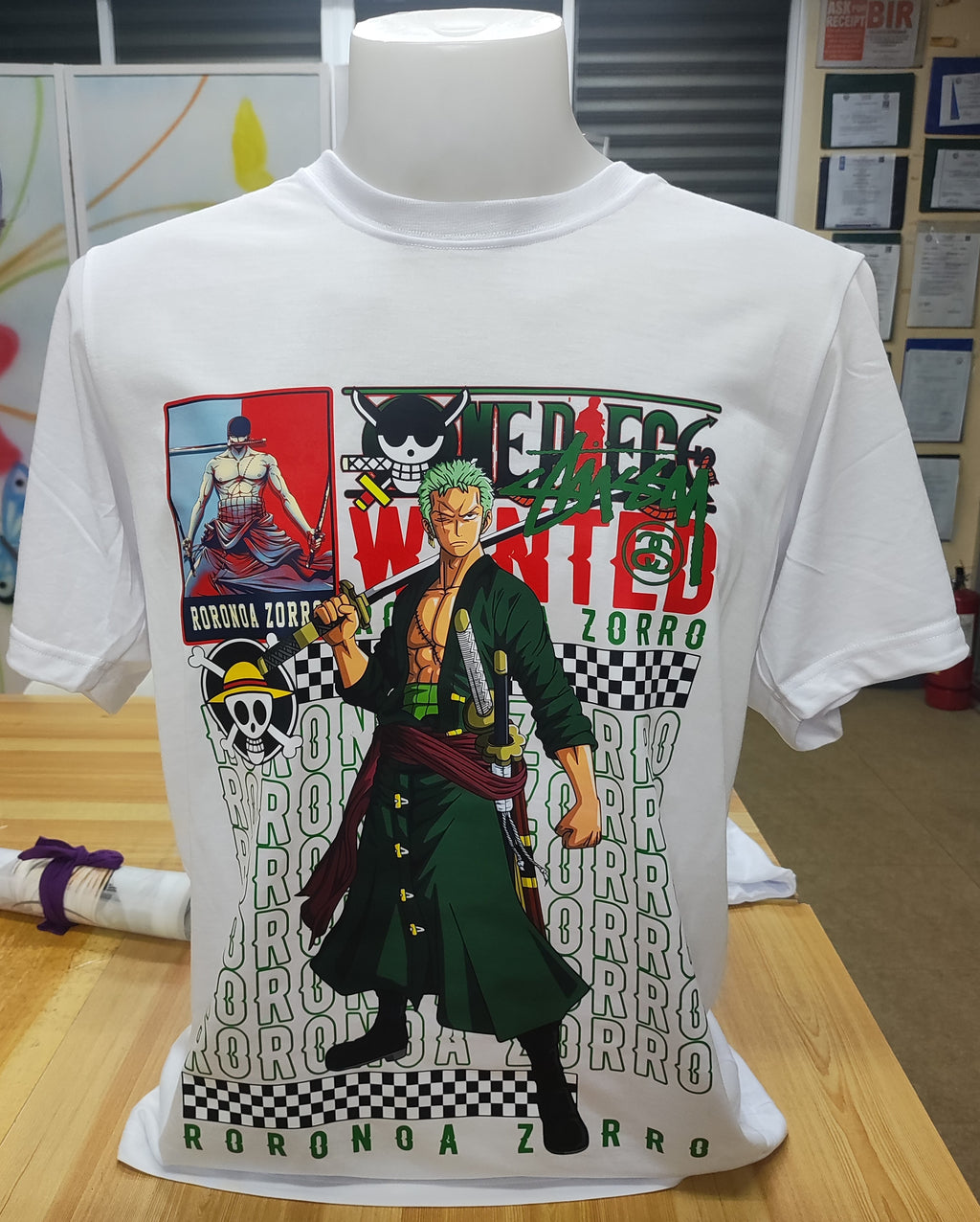 Roronoa Zorro Graphic Cotton T-shirt (Large)