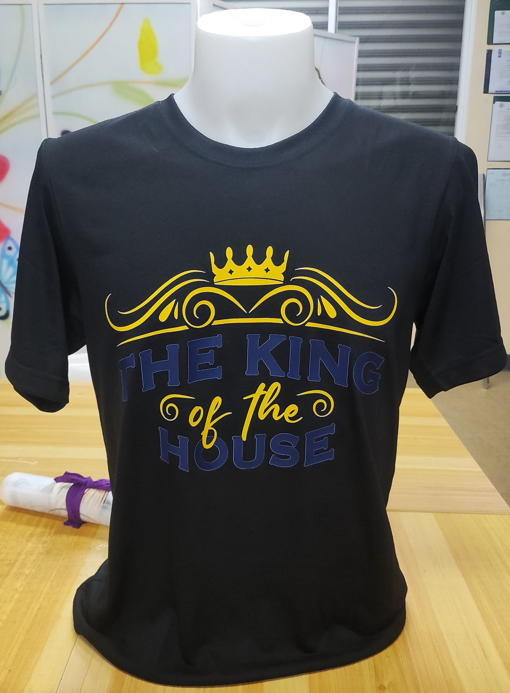 The King of the House Graphic Cotton Tee (Large)