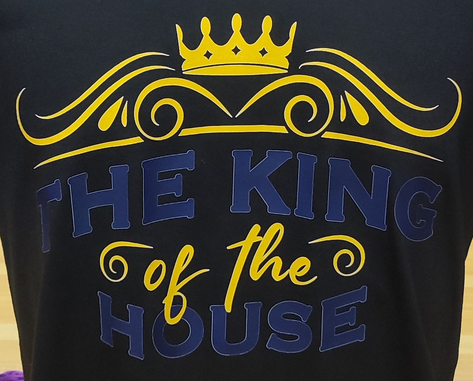 The King of the House Graphic Cotton Tee (Large)