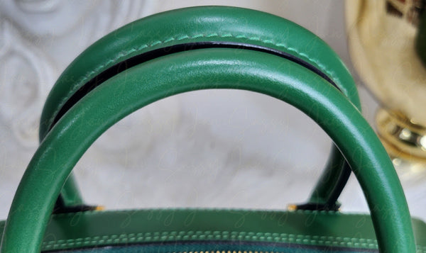 Preloved Vintage LV Epi Pont Neuf in Green Color